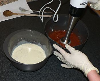 Bild "Silikonformen Seife alt:Trichter-mixen-350.jpg"
